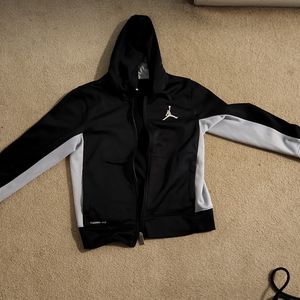 Michael Jordan therma fit boys jacket size m